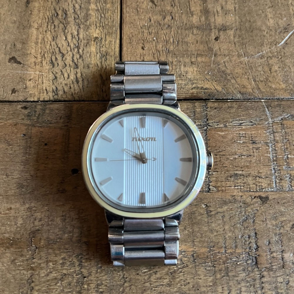 Men’s Silver Nixon Watch Power To The People  (44mm)